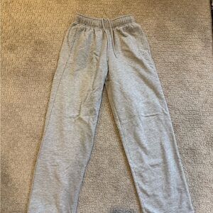ALO Yoga Light Gray Straight Leg Pants